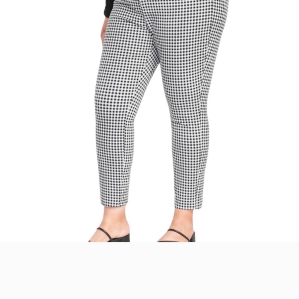 Old Navy High Rise Pixie Pant Black and White Check Size 28
